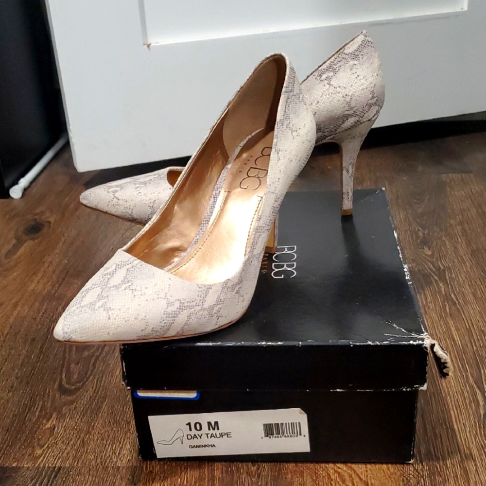 BCBG Taupe Snakeskin Print Stiletto